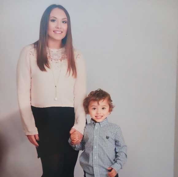 Meet your Posher, Nina - Picture 3 of 3